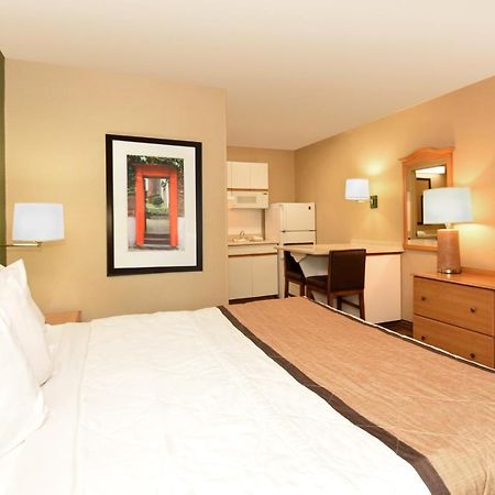 Extended Stay America Select Suites - Raleigh - Research Triangle Park - Hwy 55 Durham Eksteriør billede