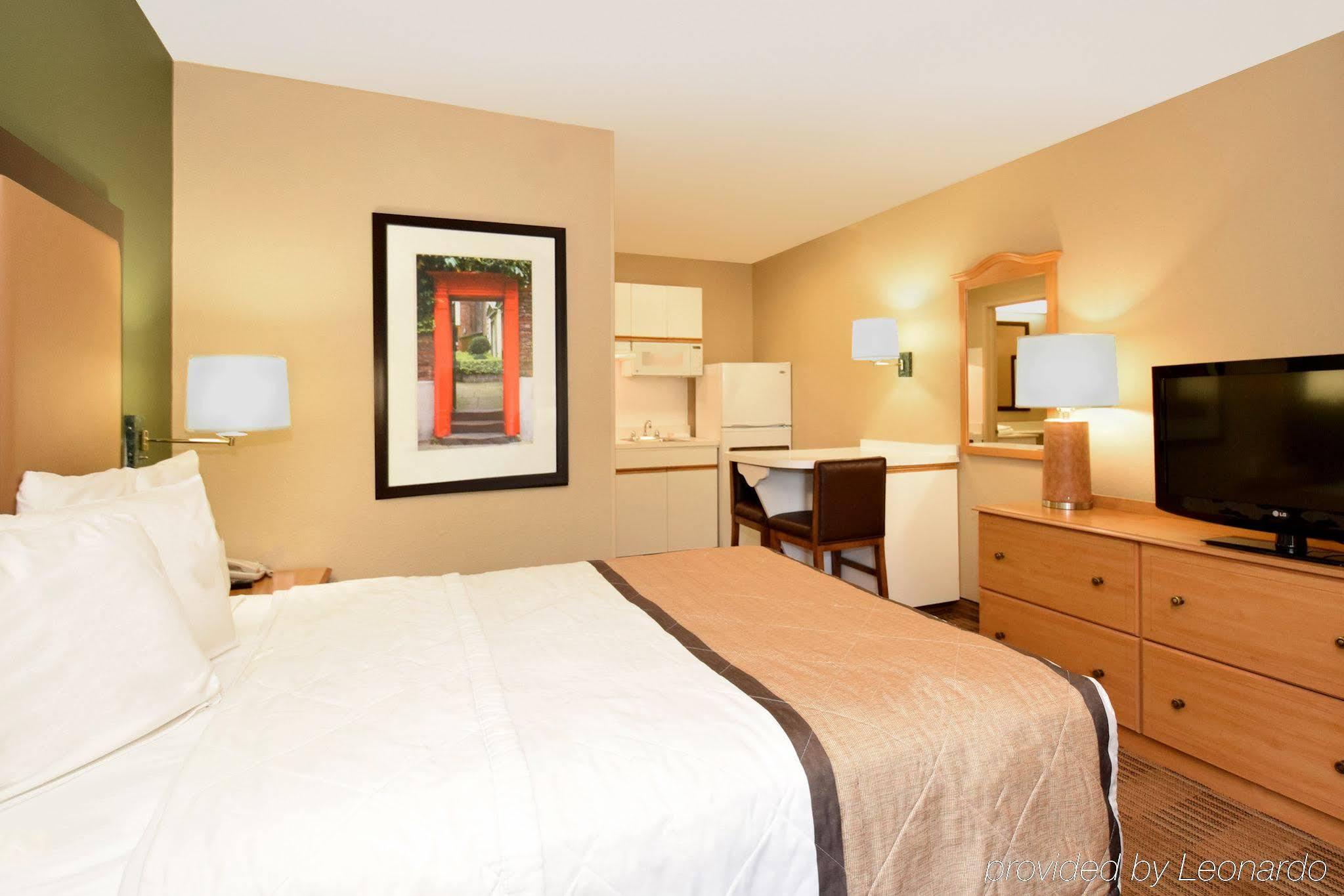 Extended Stay America Select Suites - Raleigh - Research Triangle Park - Hwy 55 Durham Eksteriør billede