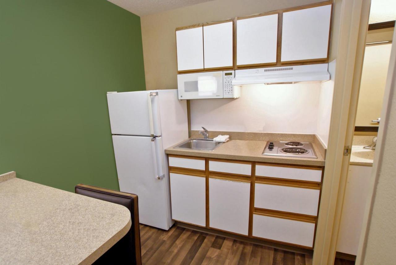 Extended Stay America Select Suites - Raleigh - Research Triangle Park - Hwy 55 Durham Eksteriør billede