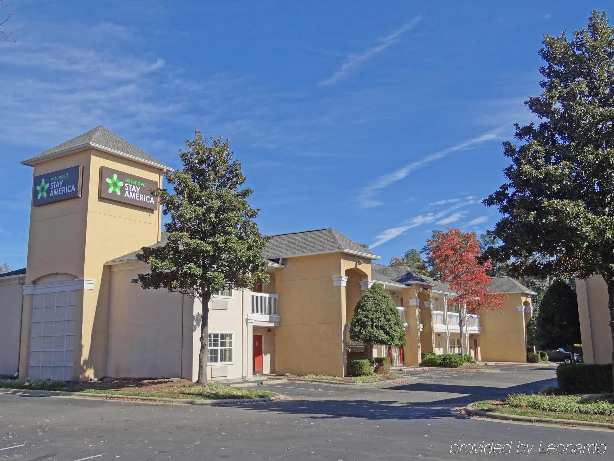 Extended Stay America Select Suites - Raleigh - Research Triangle Park - Hwy 55 Durham Eksteriør billede