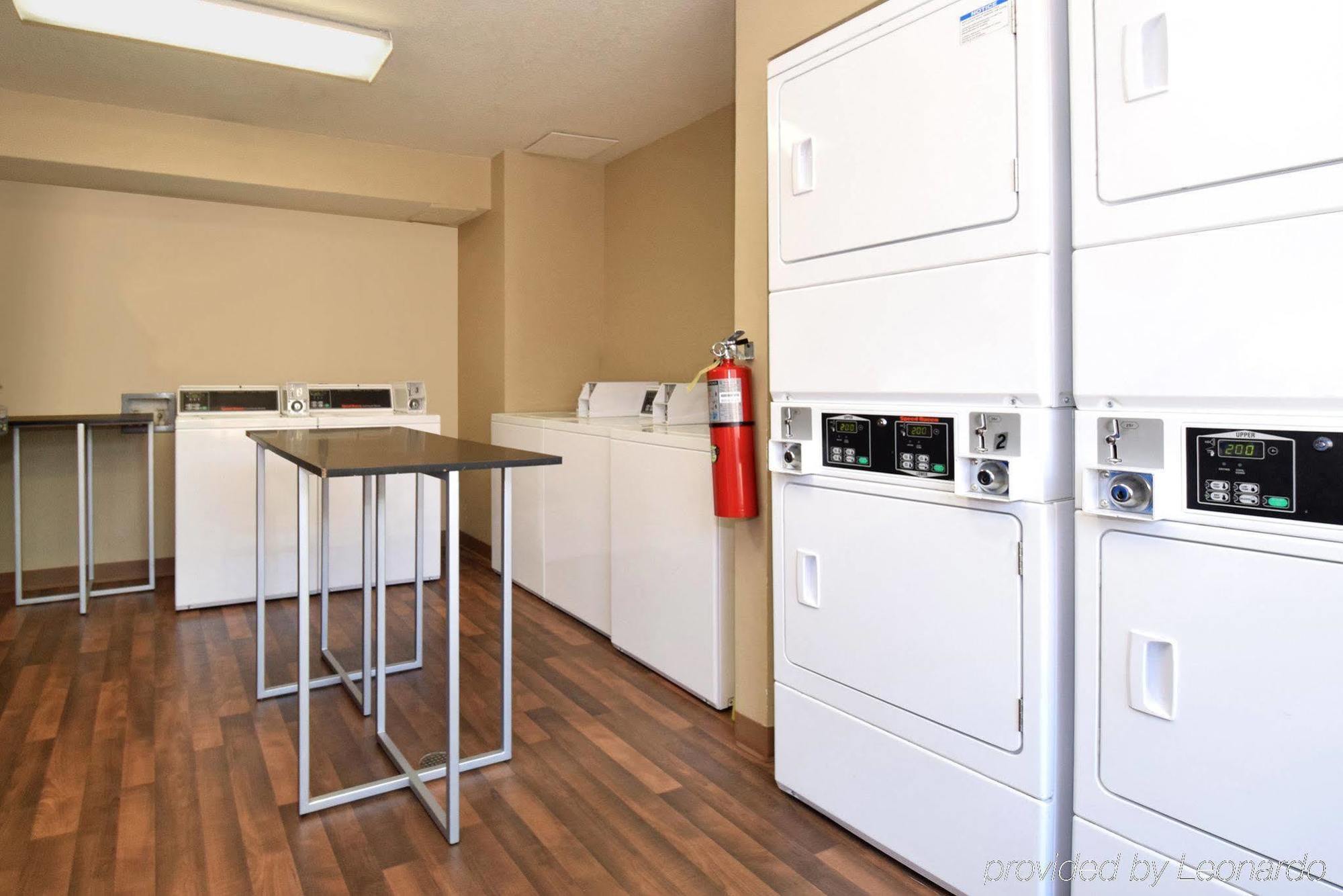 Extended Stay America Select Suites - Raleigh - Research Triangle Park - Hwy 55 Durham Eksteriør billede